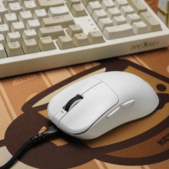 VGN Dragonfly F1 PRO MAX 4K Wireless Light Weight Gaming Mouse