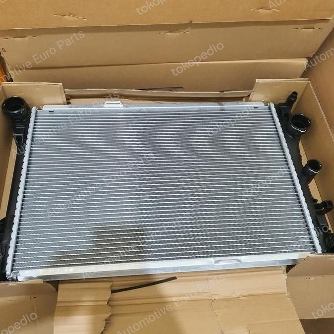 RADIATOR GLA W246 A2461303 ORINAL MERCEDES-BENZ