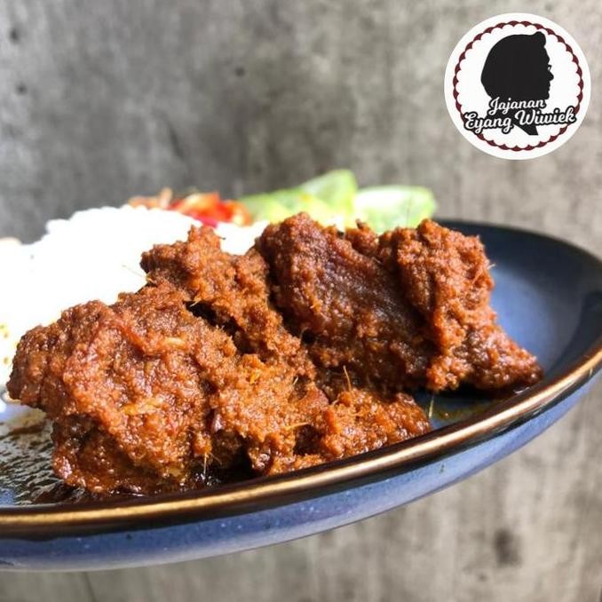 

Rendang Daging Sapi Pedas Minang Padang Merek Jajanan Eyang Wiwiek Original asal Payakumbuh HI