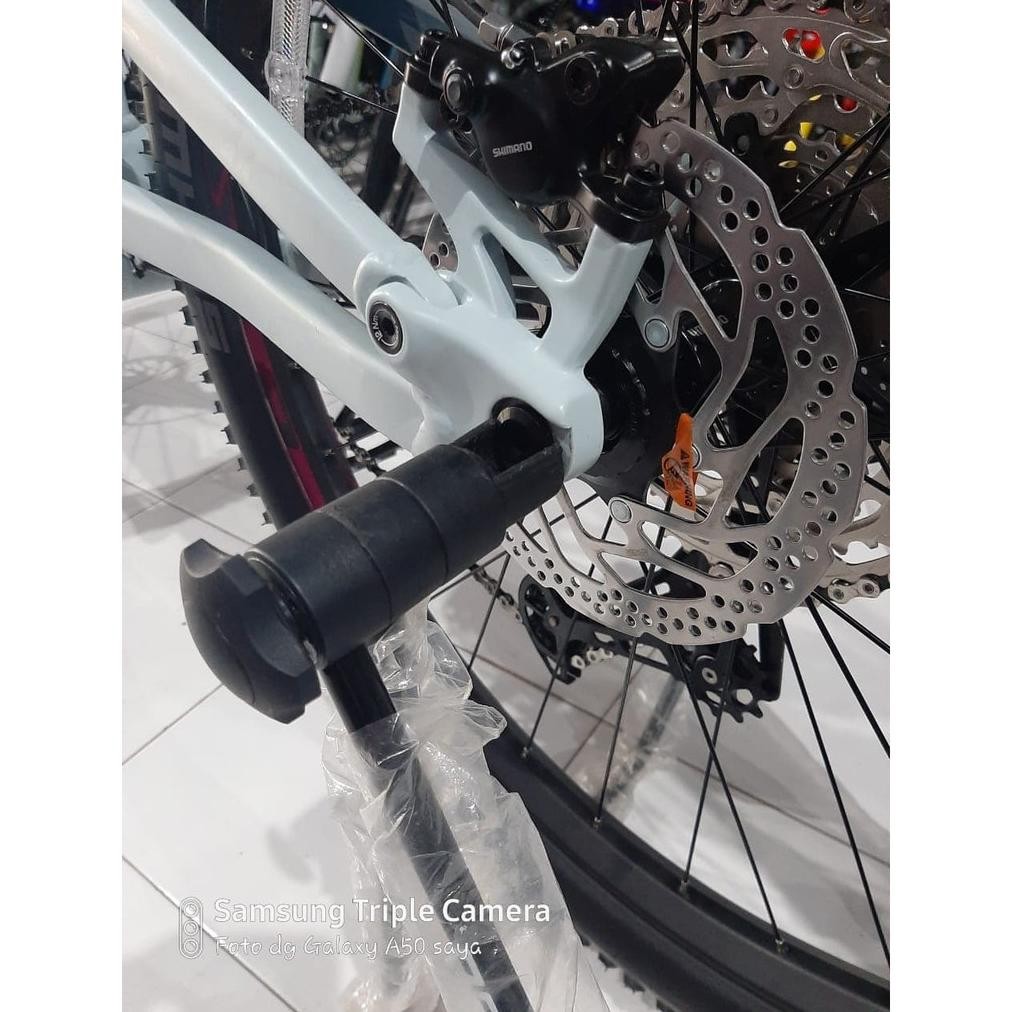 New PADDOCK DISPLAY / STAND SEGITIGA / JAGRAK SEPEDA MERK POLYGON