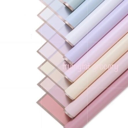 

Heatshrin (20 Lembar) Kertas Bunga Flower Wrapping Paper Cellophane Gold List 58*58Cm Per Pack (Isi 20 Lembar) Up15