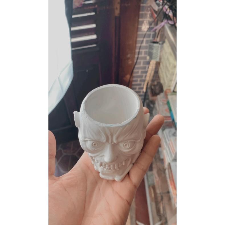 

asbak kepala horror tempat pensil pulpen halloween