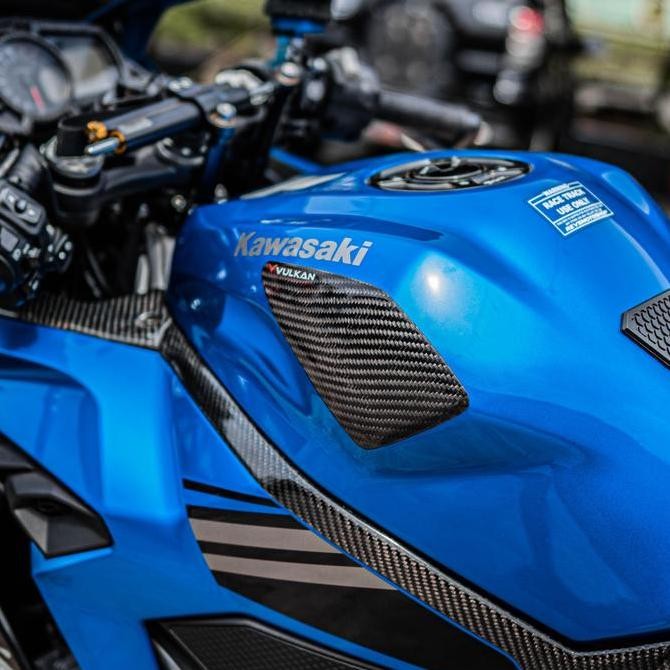 VULKAN CARBON TANK SLIDER KAWASAKI ZX25R New Carbon