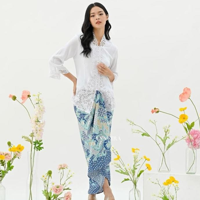 Kebaya putih modern lengan panjang (Aini) LS
