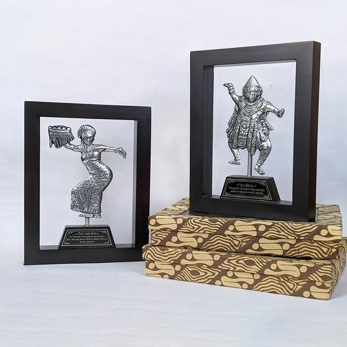 Souvenir Frame Tari Bali Khas Indonesia