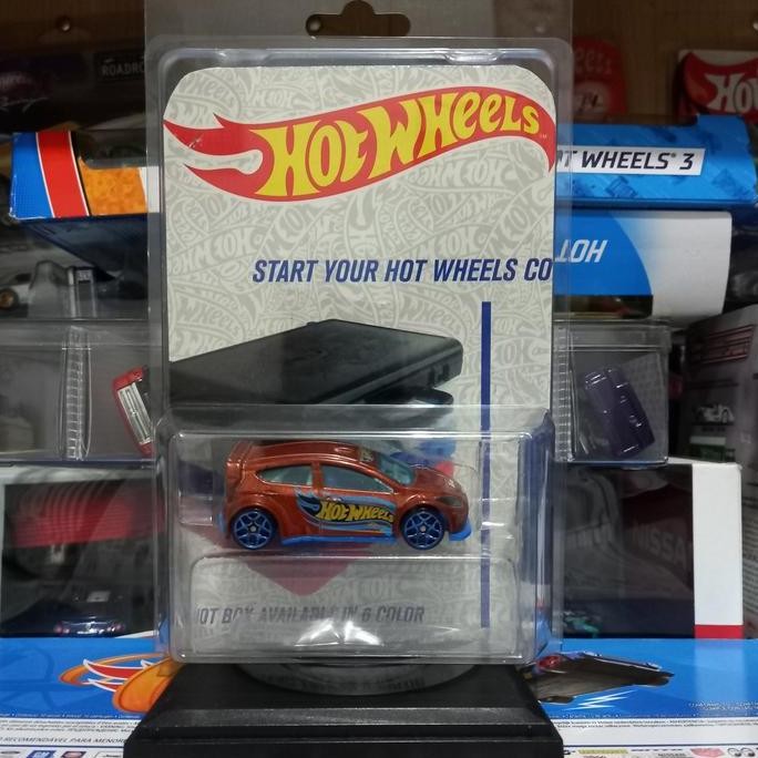 Hotwheels Ford Fiesta Coklat Fresh From Gift Pack