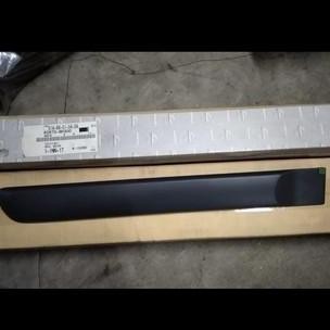 Open DS] MOULDING PINTU BELAKANG NISSAN XTRAIL T30 82870/71-8H300 ORISINIL