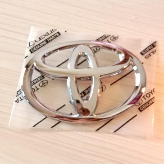 BEBAS ONGKIR - logo emblem lambang grill depan Toyota Inova grand 2010 2015 original