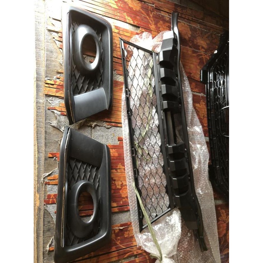 Isian bumper mobilio rs 2017-2