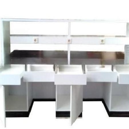 Island Bench Meja Laboratorium HPL dengan Rak Laboratorium