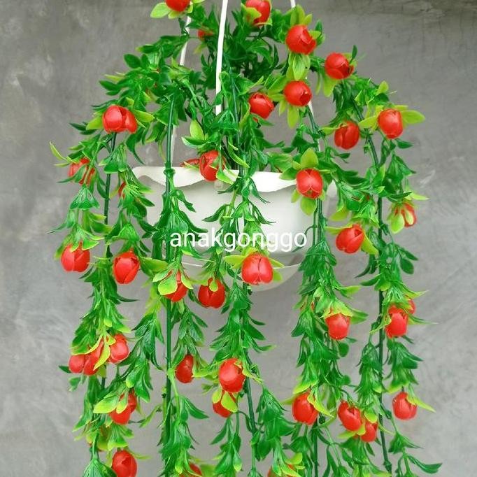 Bunga Artificial Plastik Priti Vernalya Merah Juntai Dan Pot Gantung Putih Untuk Hiasan Pajangan Dek