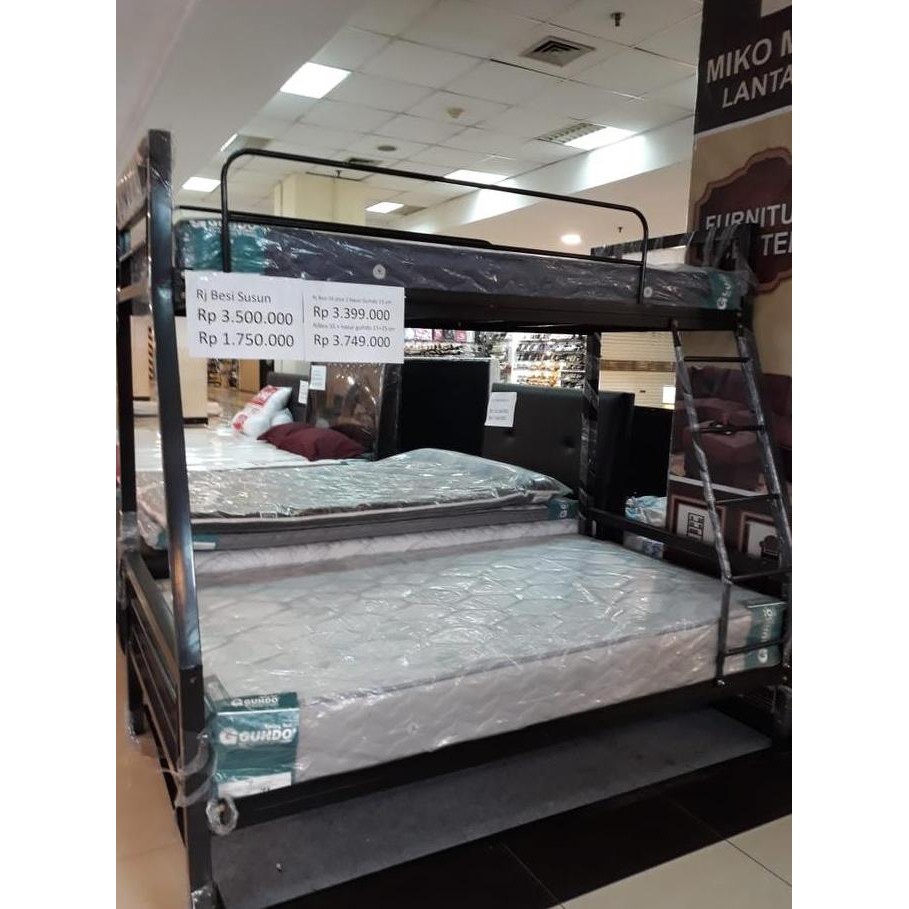Ranjang susun 160 bawah 120 atas.