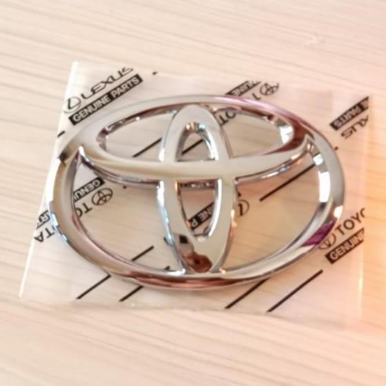 Logo Emblem Lambang Grill Depan Toyota Inova Grand 2010 2015 Original Restock