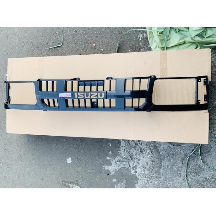 Gril depan panther pick up 2010 original