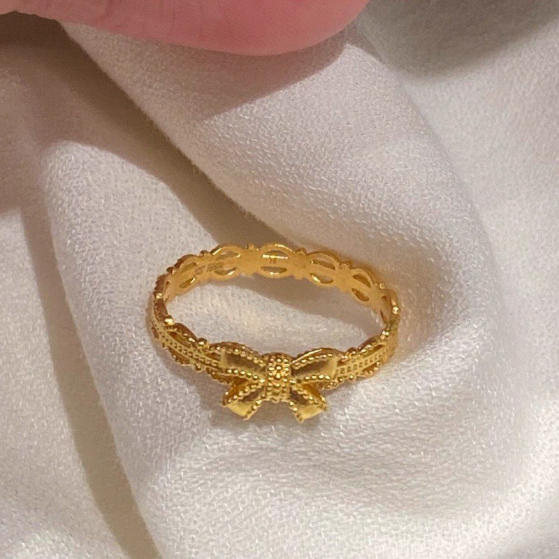 Cincin Emas Imitasi Pita Renda untuk Wanita