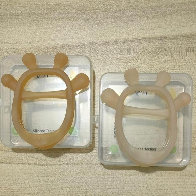 Yoppo Baby - Teether Gelang Jerapah free Case / Mainan Gigitan Bayi BPA Free  teether free Case
