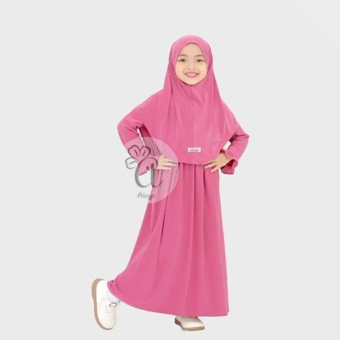 OOTD Gamis Anak Medina manasik haji dengan satu set hijab bergo OOTD