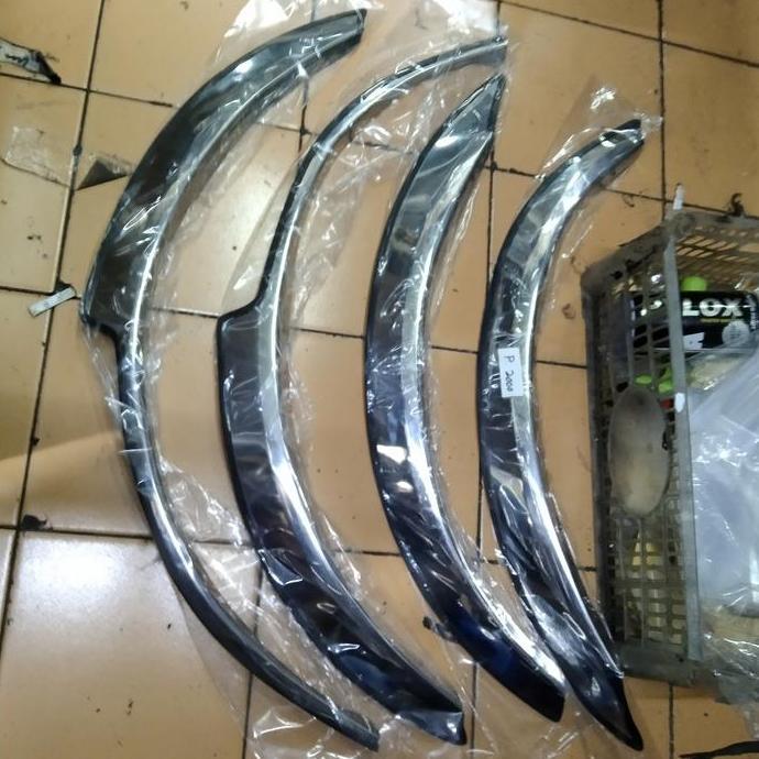 Fender Trim List Ban Mobil Isuzu Panther New 2000 Premium