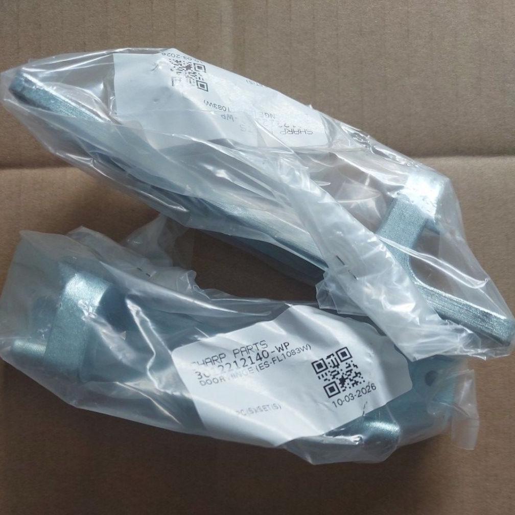 ENGSEL / DOOR HINGE ASSEMBLY (ES-FL1083W) MESIN CUCI SHARP; ORIGINAL SPAREPART SHARP Diskon