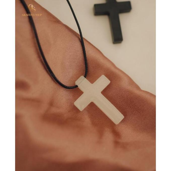 Grateful x Eora Official - Kalung Salib Glow in the Dark Hijau