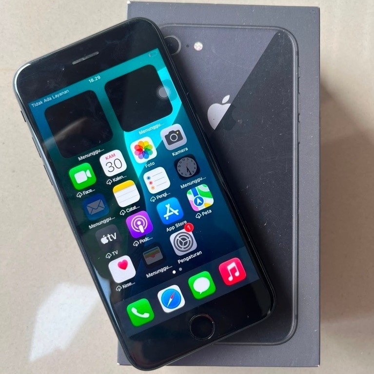 IPHONE 8 64 GB SECOND RESMI INDONESIA