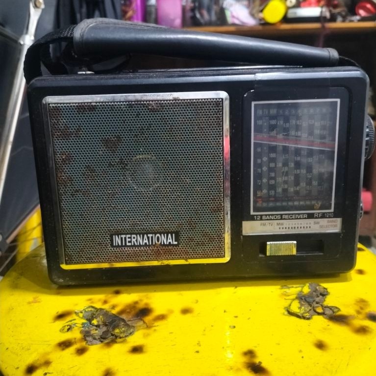 Radio Antik International RF-1210 Jadul - Cocok Untuk Koleksi & Pajangan
