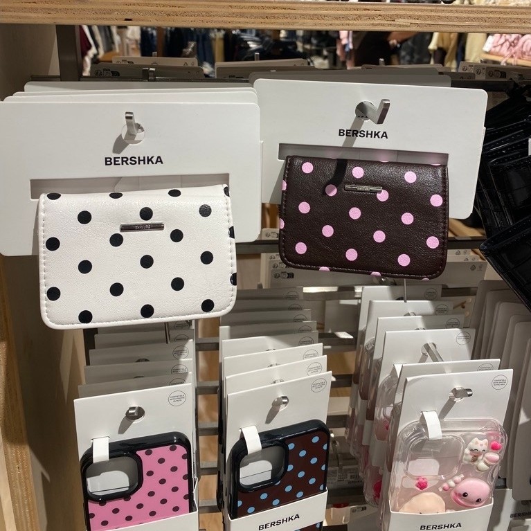 Dompet Polkadot Bershka