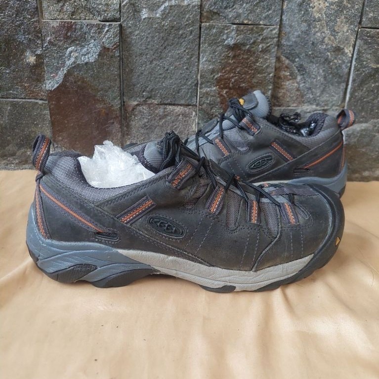 Keen Utility Detroit XT low Steel Toe Safety Shoes