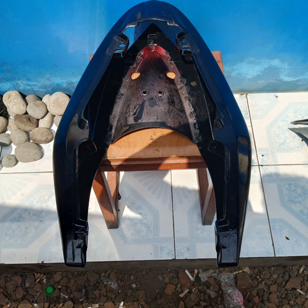 cover body belakang bajaj Pulsar 135