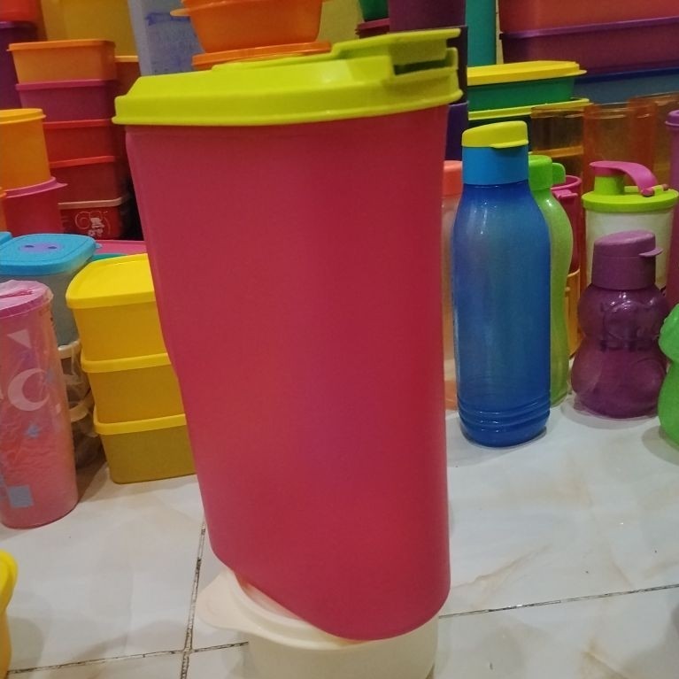 Teko Tupperware 1,7 Liter kondisi baik