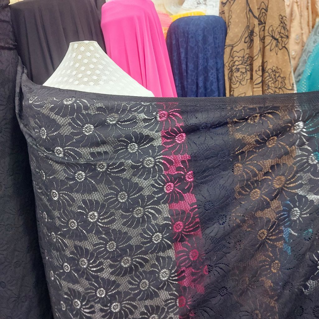 kain brokat premium  - kain brokat meteran - kain brokat motif - kain brokat luxury ( hitam)