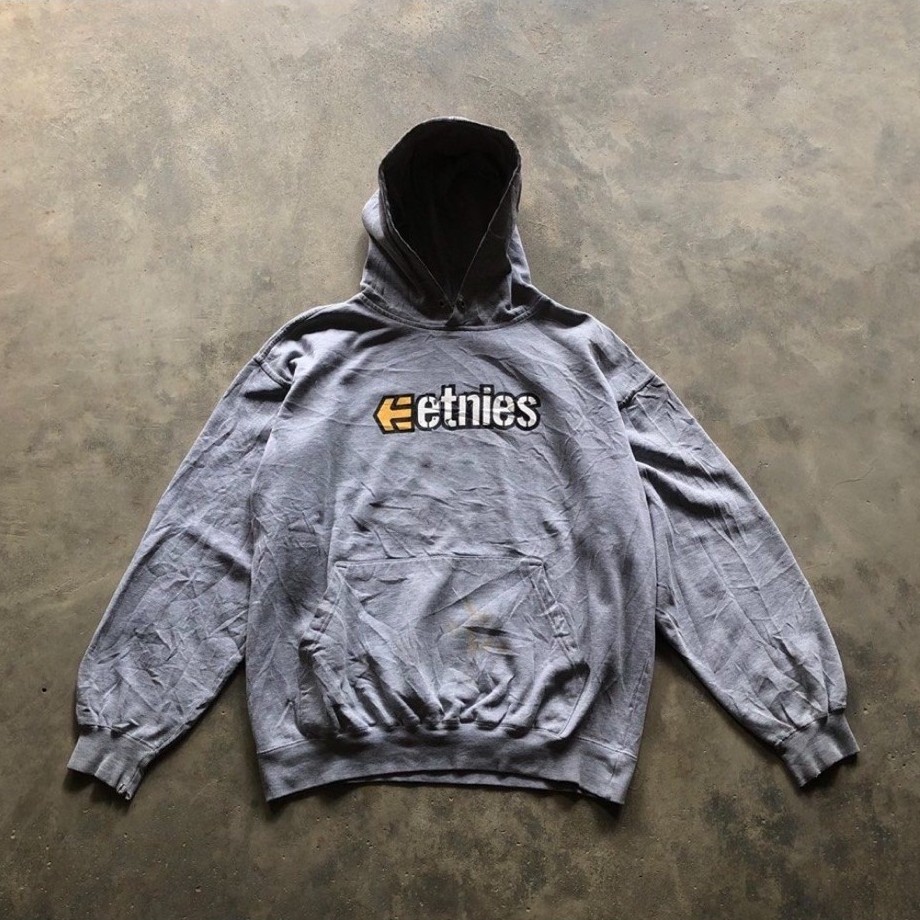 Vintage ETNIES skateboard hoodie