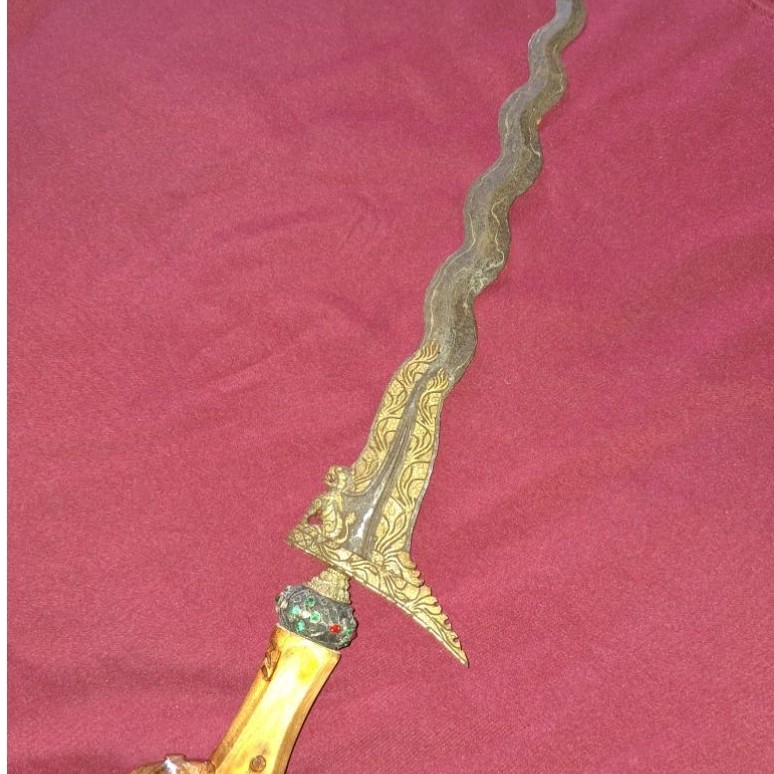 keris singo barong Luk 13