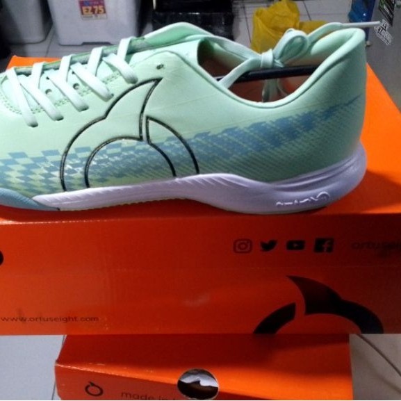 sepatu futsal ortuseight catalyst