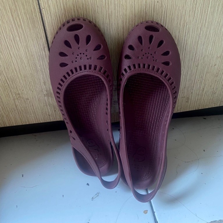 Prlvd Sepatu Sandal Flatshoes Wanita model crocs malindi