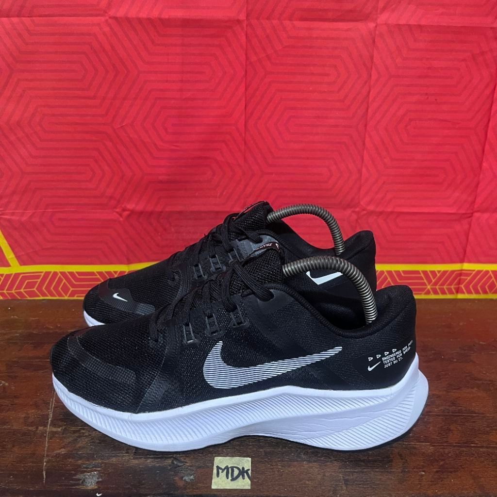 Nike Quest 4 
size 40