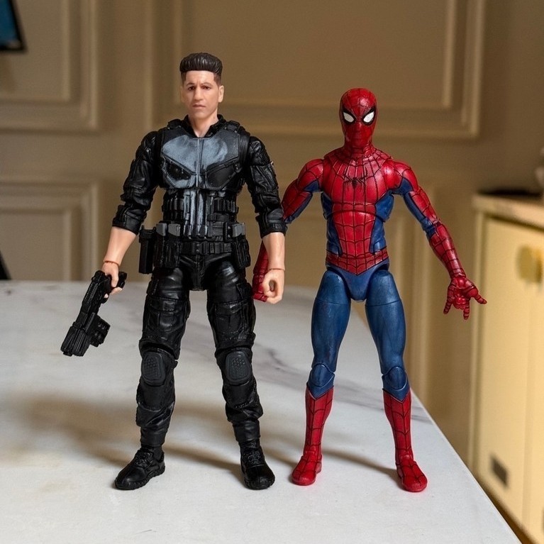 figure Punisher john bernthal xmen wolverine cyclops doctor doom hasbro toybiz daredevil born again 