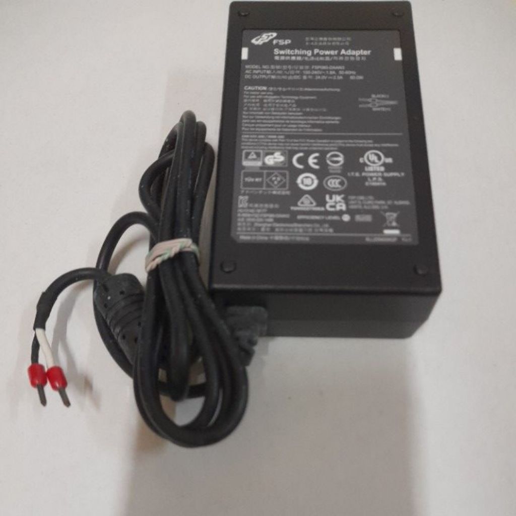 ADAPTOR  FSP MODEL FSP060-DAAN3 OUTPUT 24V-2.5A