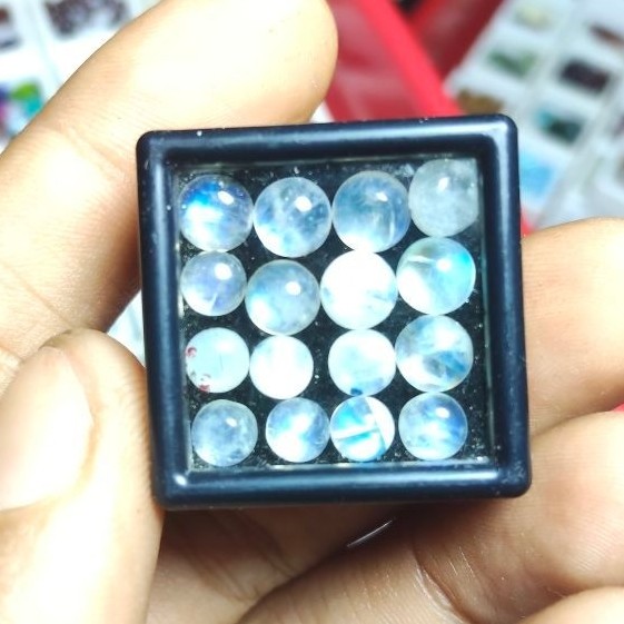 batu moonstone ceylon