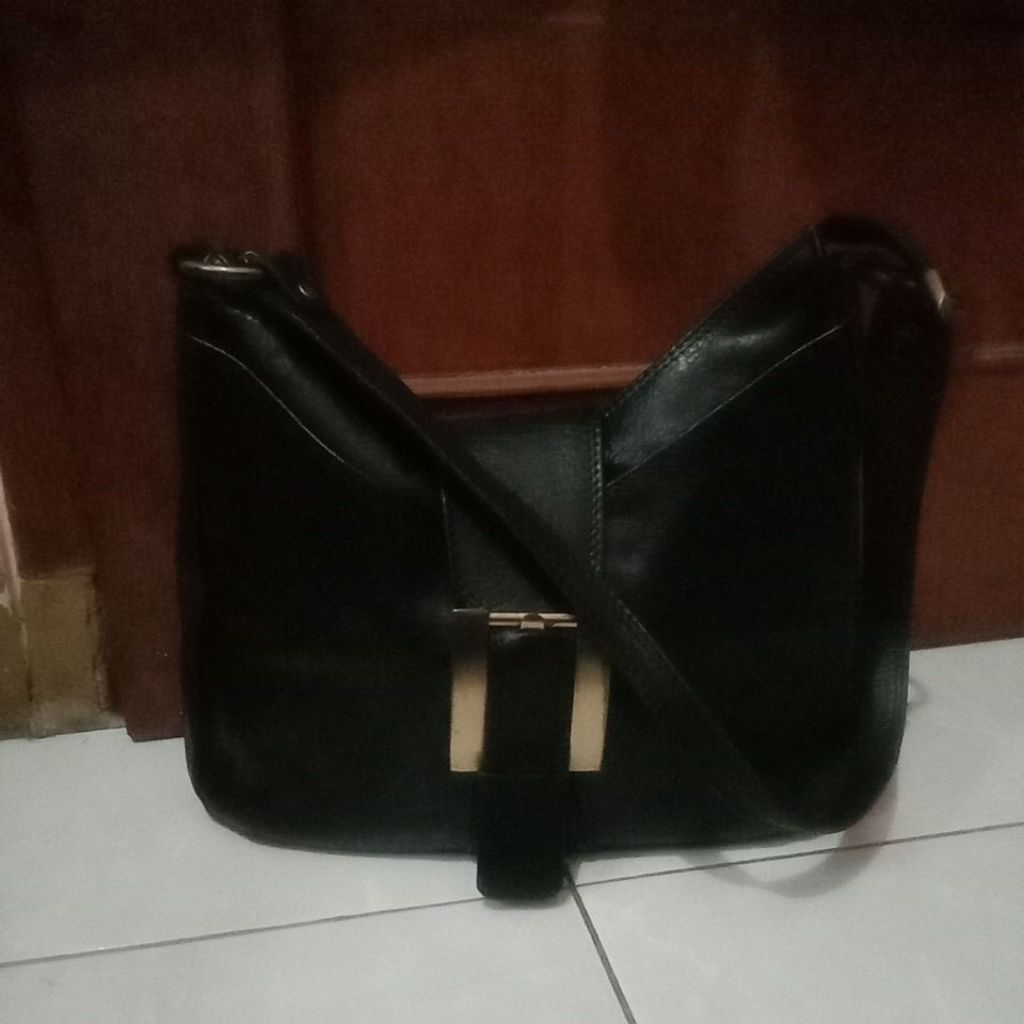 Tas hobo kulit asli  preloved brended