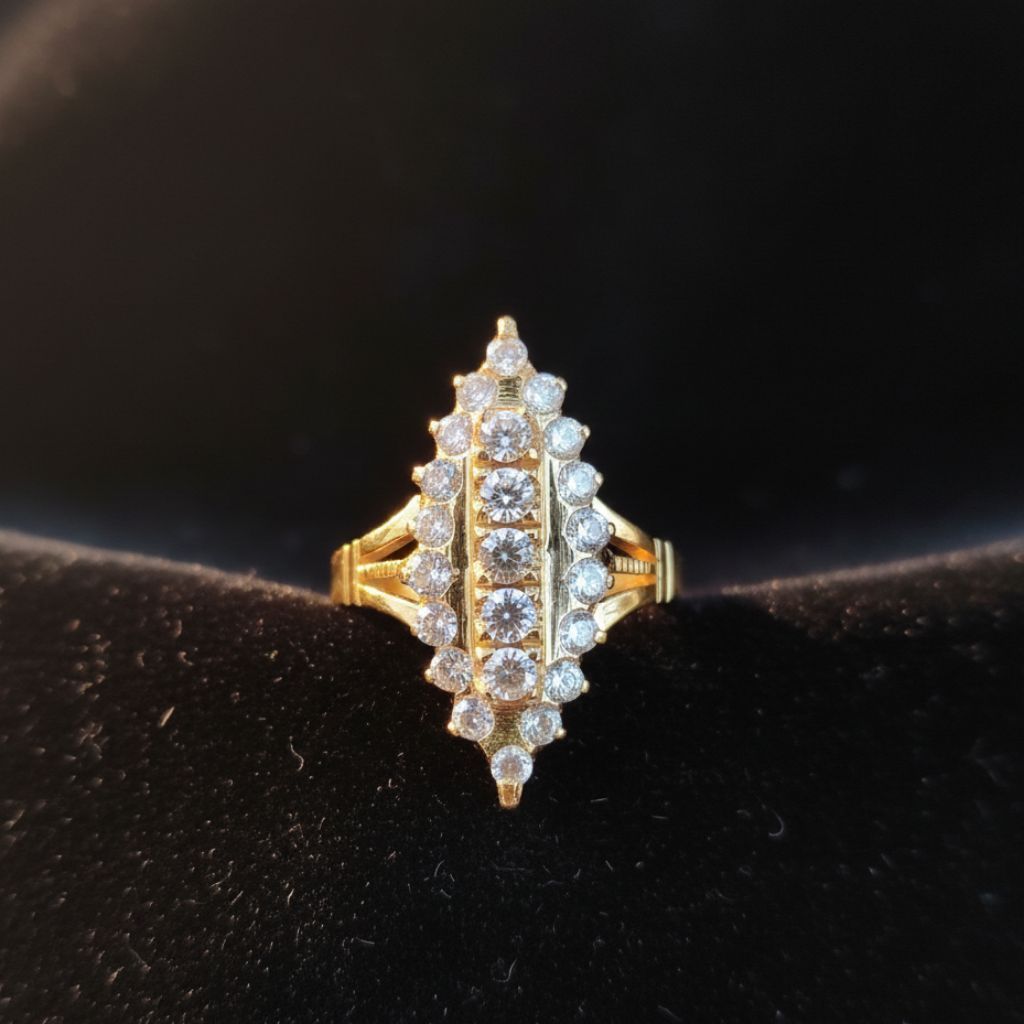 cincin emas berlian model sabit