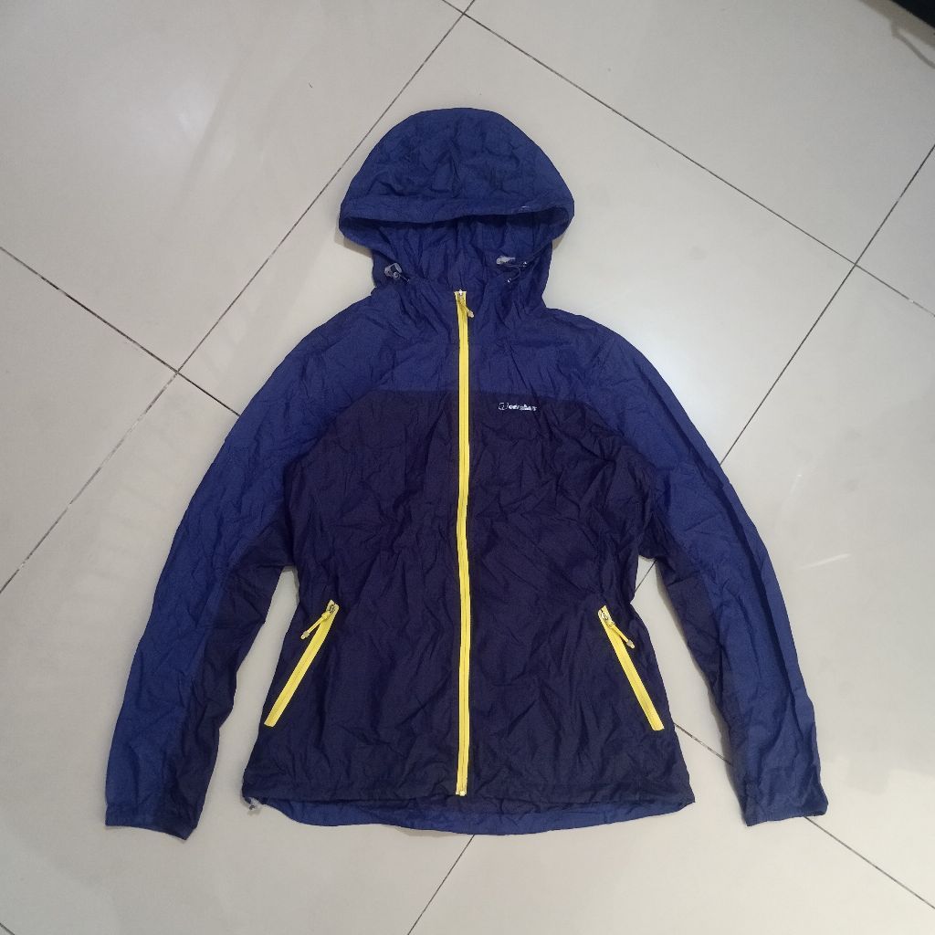 jacket olahraga running hiking berghaus