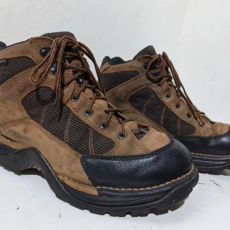 Sepatu Outdoor Coklat Danner, Size 42
