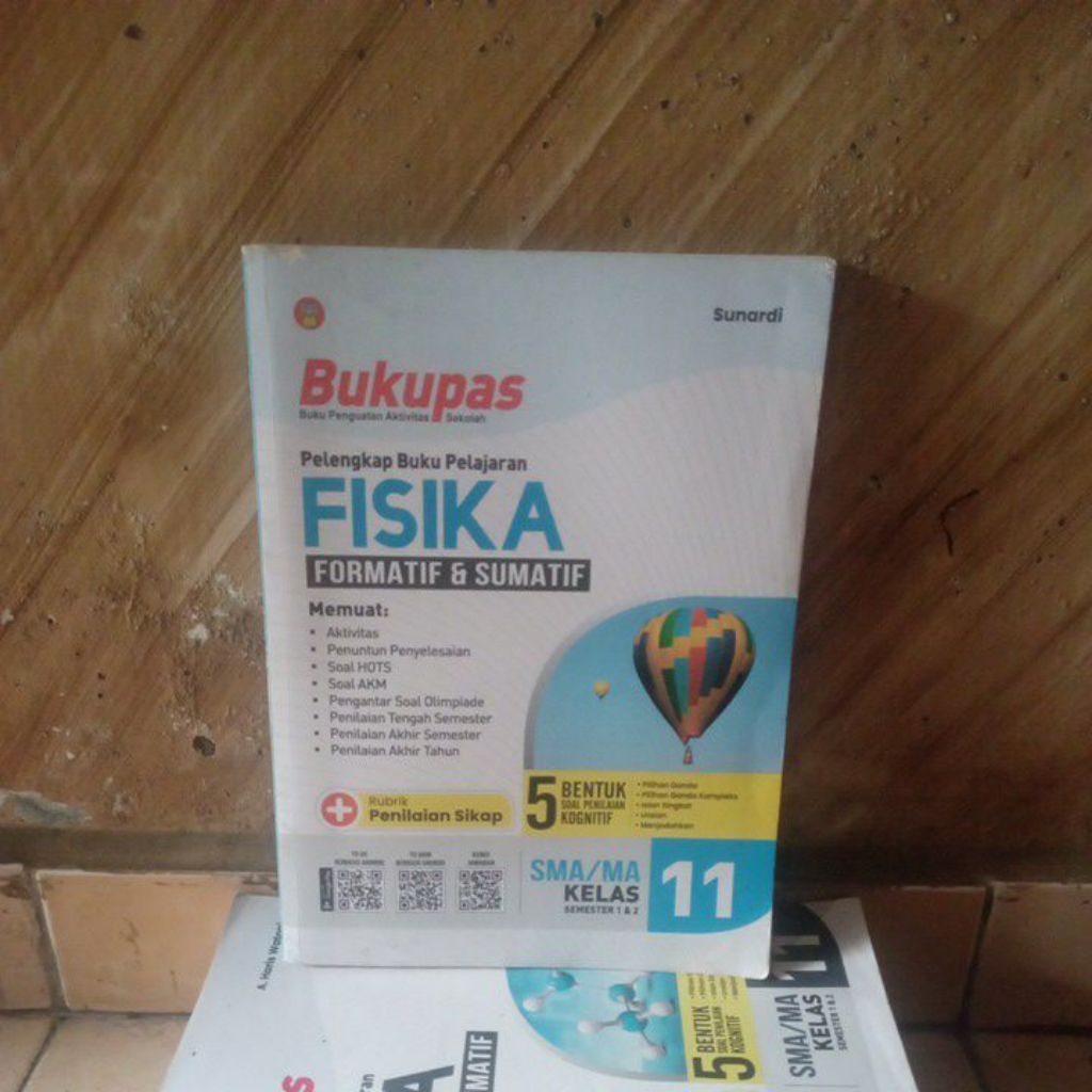 Bukupas Buku Penguatan Aktivitas Sekolah Fisika untuk SMA kelas 11 Kurikulum Merdeka Yrama Widya