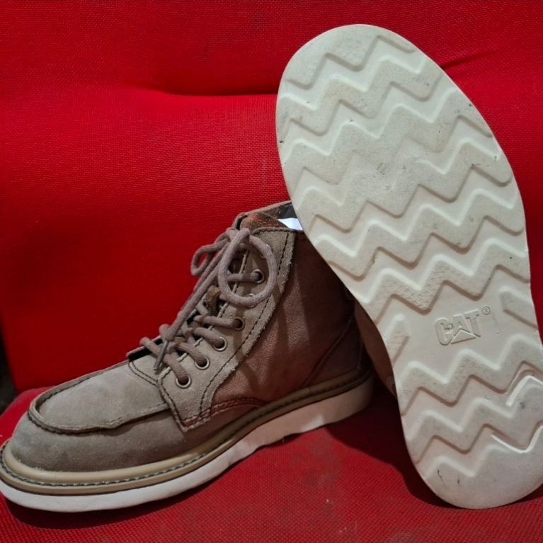 Sepatu Boots Second Moctoe Caterpillar Size 7M 39 ke 40