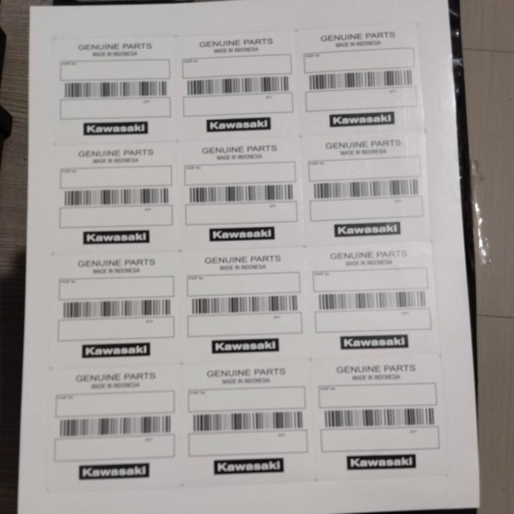 stiker kawasaki 1 lembar isi 12 pc
