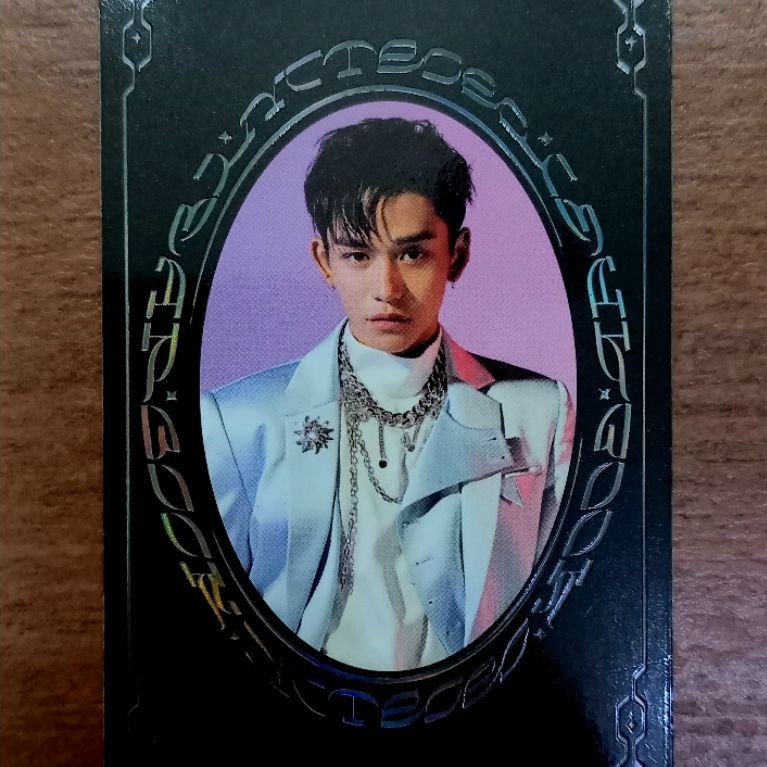 OFFICIAL PHOTOCARD YEARBOOK LUCAS - NCT 2020