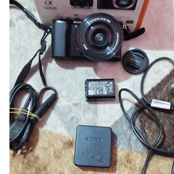 Sony A5000 Mirrorless full set Body Dan Lensa