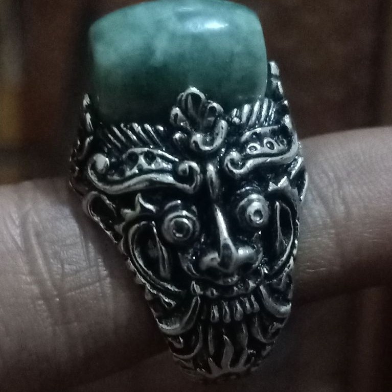 natural giok Birma