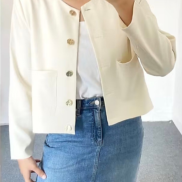 Preloved Albyks Bebe Crop Blazer - Cream Bahan Polyester Jetblack Seri Warna Bahan Semi Wool